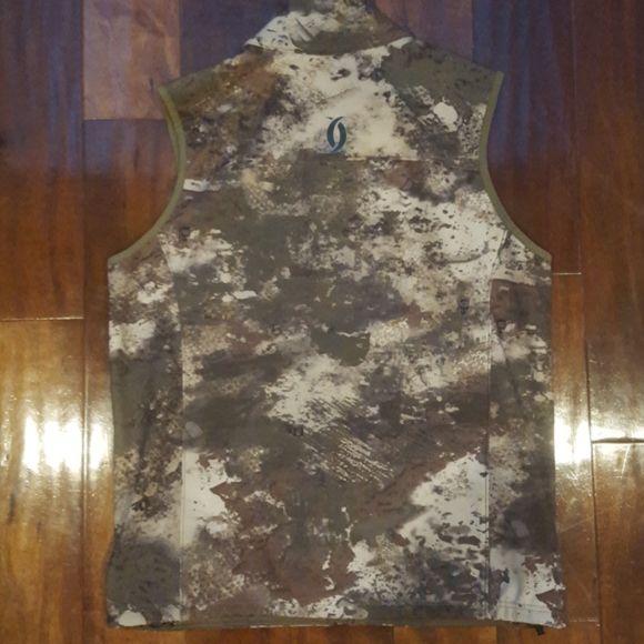 Men's Cabela's Instinct Waterproof Camo Vest - Picture 4 of 5